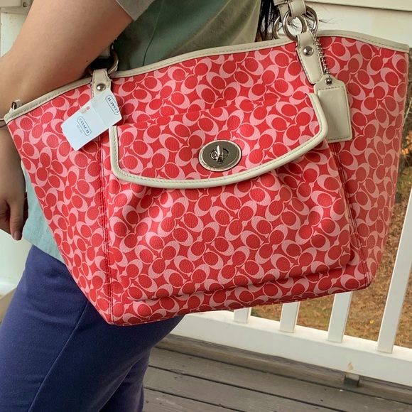 NEW w/tag!Coach Chelsea Lea Medium Lt Papaya color Shoulder Tote Bag F15135